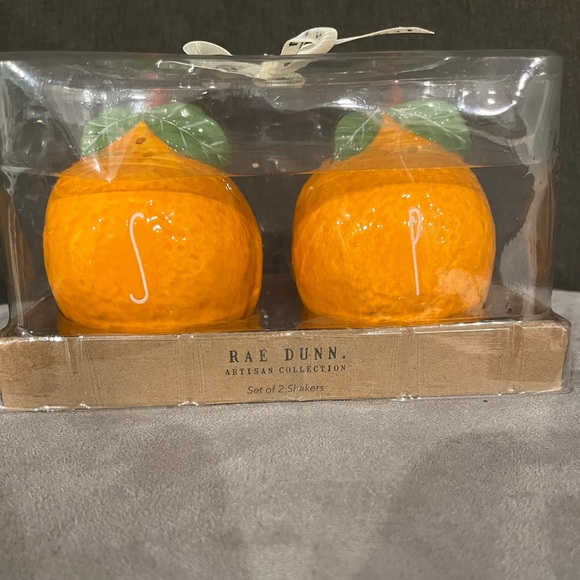 Rae Dunn Mandarin Orange Salt&Pepper Shakers***brand new - Picture 1 of 6